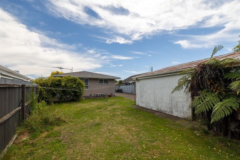 Photo of property in 33 Oriana Crescent, Hornby, Christchurch, 8042