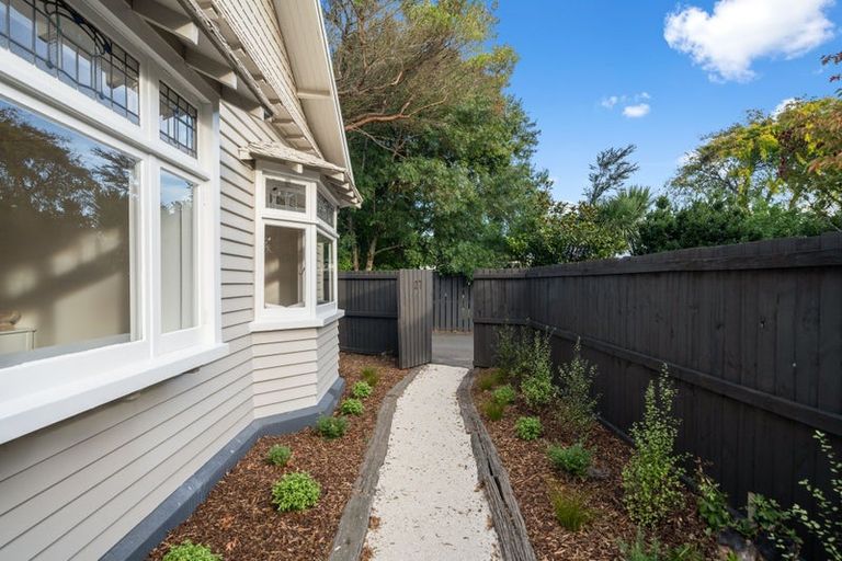 Photo of property in 1/27 Prossers Road, Saint Martins, Christchurch, 8022