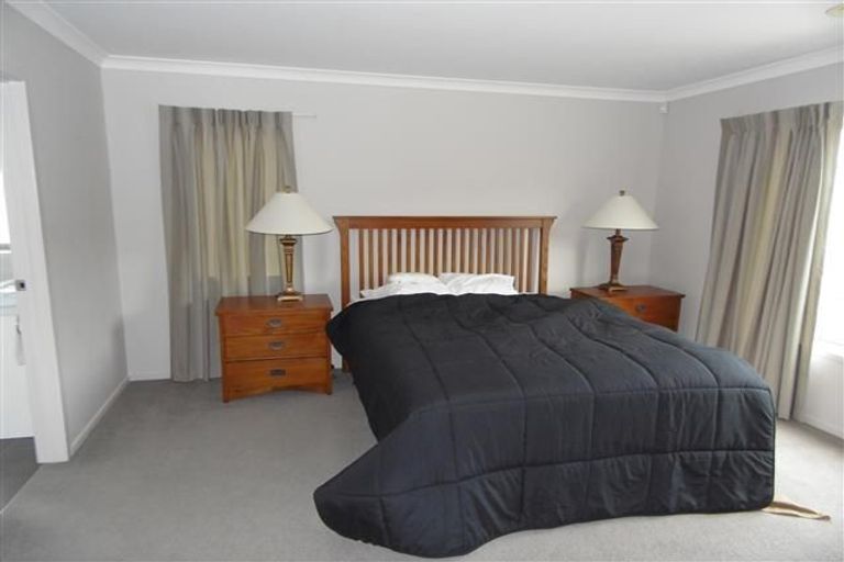 Photo of property in 25 Mauldeth Terrace, Churton Park, Wellington, 6037