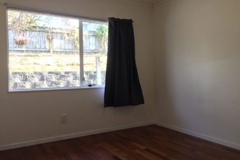 Photo of property in 299a Glengarry Road, Glen Eden, Auckland, 0602