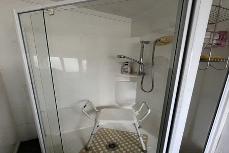 Photo of property in 2/7 Courant Place, Clover Park, Auckland, 2019