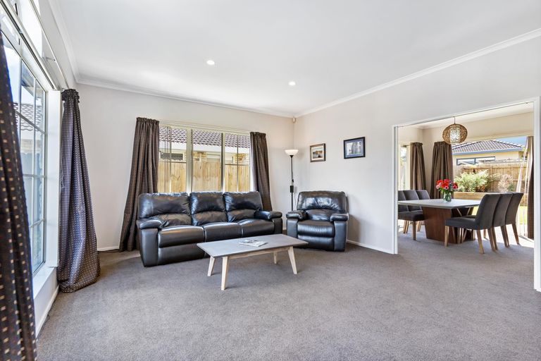 Photo of property in 154 Kilkenny Drive, East Tamaki Heights, Auckland, 2016