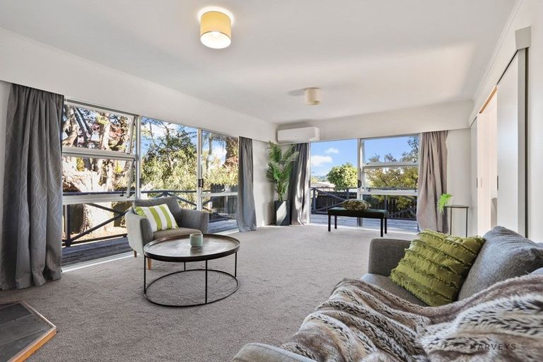 Photo of property in 10 Hinerau Street, Henderson, Auckland, 0612