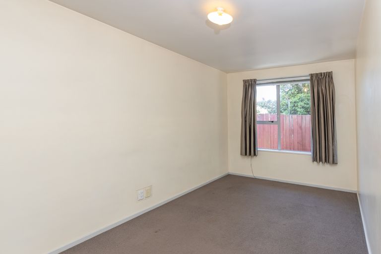 Photo of property in 1/8 Kyeburn Place, Avonhead, Christchurch, 8042