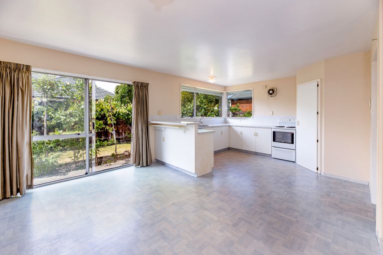 Photo of property in 1/8 Kyeburn Place, Avonhead, Christchurch, 8042