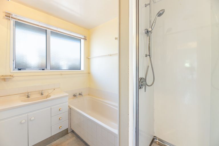 Photo of property in 1/8 Kyeburn Place, Avonhead, Christchurch, 8042