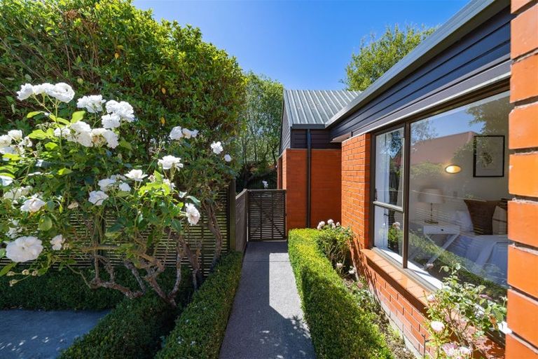 Photo of property in 1/15 Inglewood Place, Avonhead, Christchurch, 8042