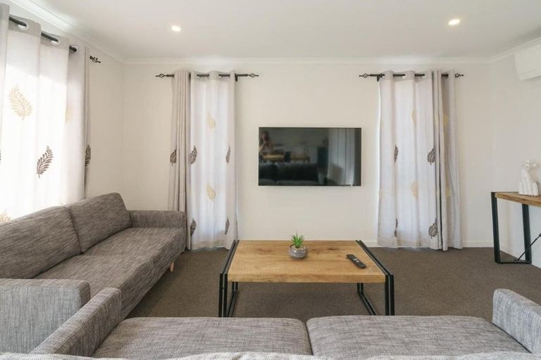 Photo of property in 2 Edwards Lane, Lake Tekapo, 7999