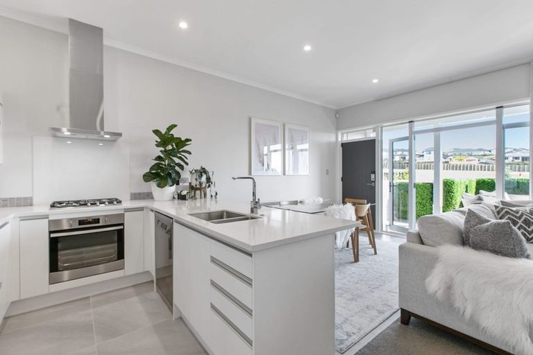 Photo of property in 604/27 Don Mckinnon Drive, Albany, Auckland, 0632