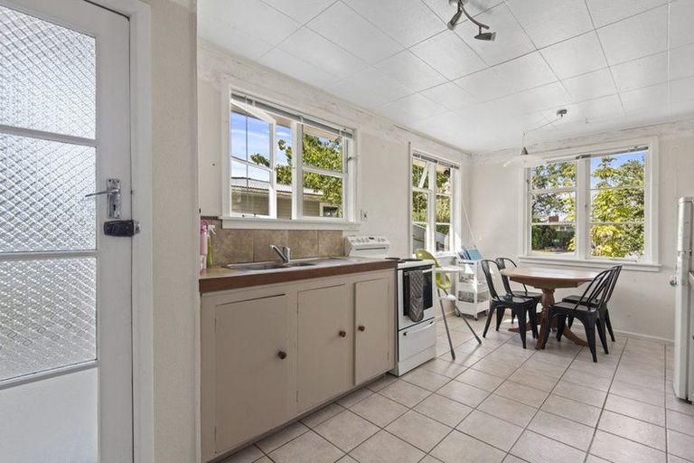 Photo of property in 10 Denbigh Place, Awapuni, Palmerston North, 4412