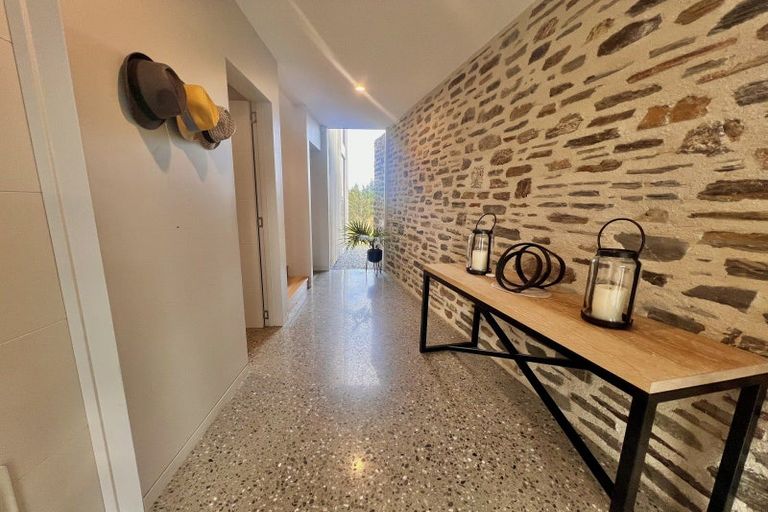 Photo of property in 20 Mckellar Drive, Jacks Point, Queenstown, 9371
