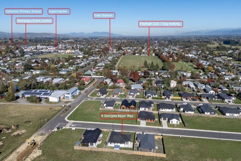 Photo of property in 6 Georgina Beyer Way, Carterton, 5713