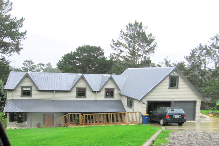 Photo of property in 10 Bernard Magnus Lane, Greenhithe, Auckland, 0632
