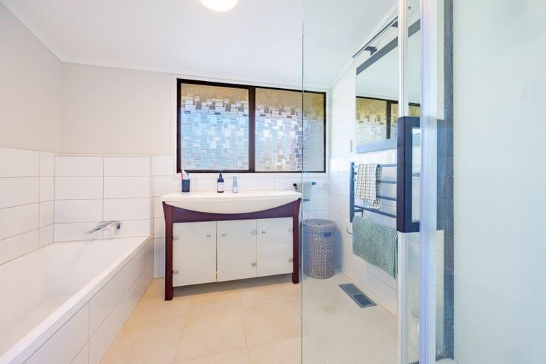 Photo of property in 21 Abbotsford Road, Waipawa, 4210