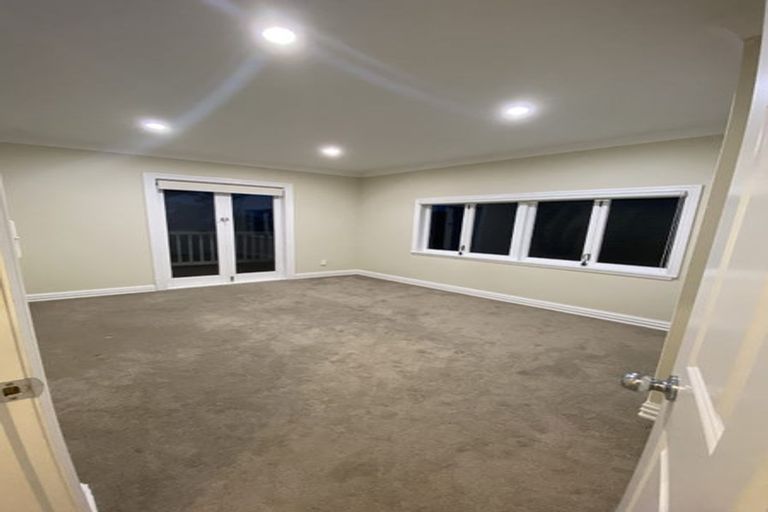 Photo of property in 187 Browns Bay Road, Browns Bay, Auckland, 0630