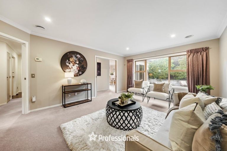 Photo of property in 5 Tasman Close, Aotea, Porirua, 5024