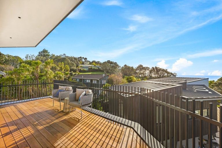 Photo of property in 61a Churchill Road, Murrays Bay, Auckland, 0630