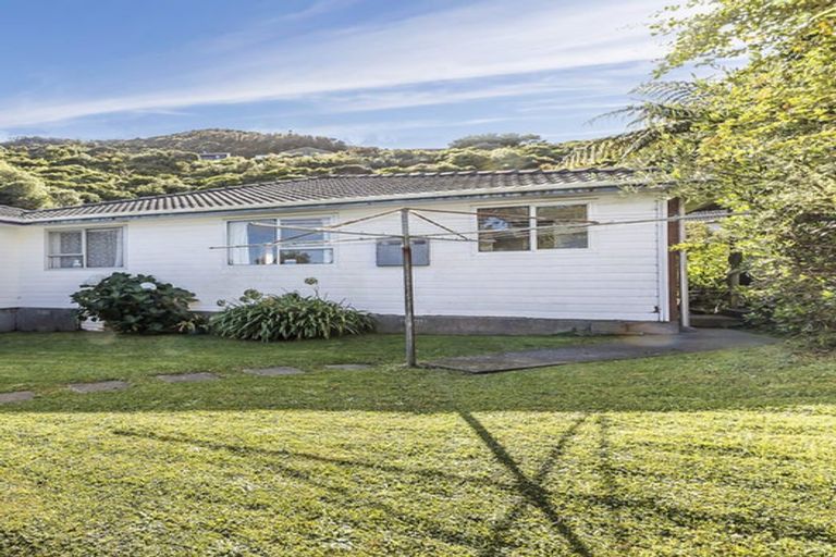 Photo of property in 18b Percy Dyett Drive, Karori, Wellington, 6012