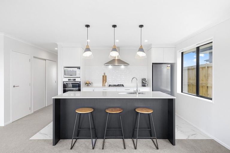 Photo of property in 29 Pouate Way, Waiuku, 2123