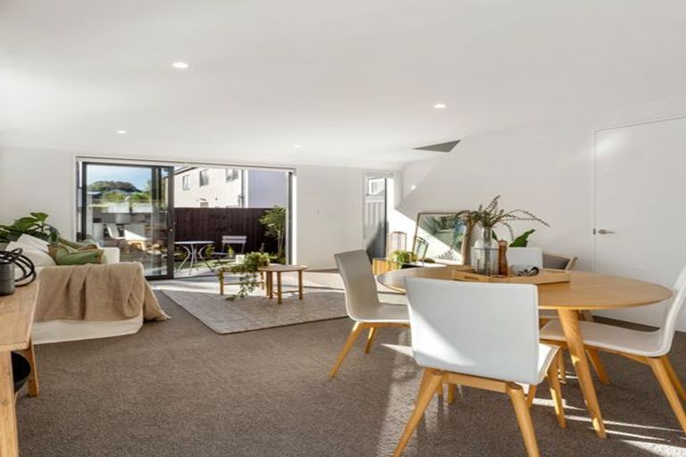 Photo of property in 28 Bowen Street, Upper Riccarton, Christchurch, 8041