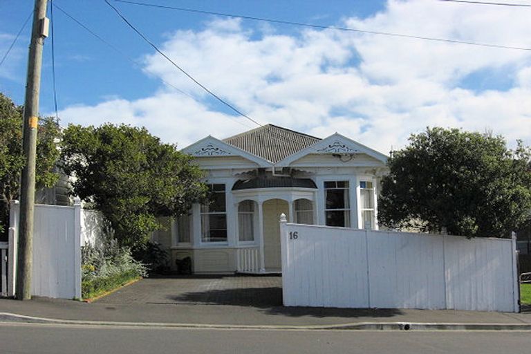 Photo of property in 16 Overtoun Terrace, Hataitai, Wellington, 6021
