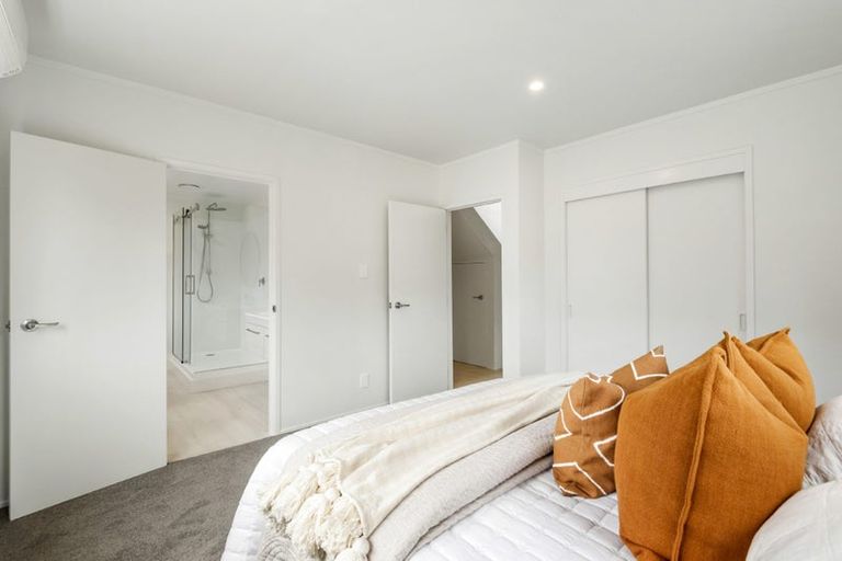 Photo of property in 1/27 Knightsbridge Drive, Forrest Hill, Auckland, 0620