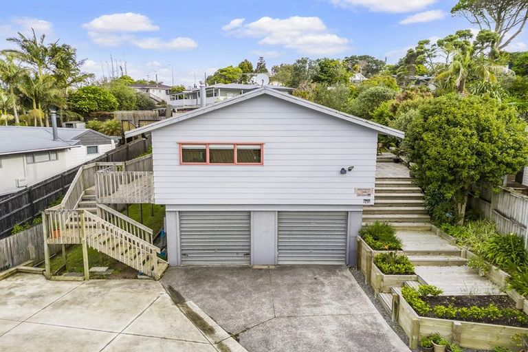 Photo of property in 39a Pohutukawa Avenue, Red Beach, 0932