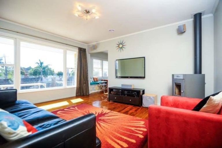 Photo of property in 59 Mcintyre Road, Mangere Bridge, Auckland, 2022