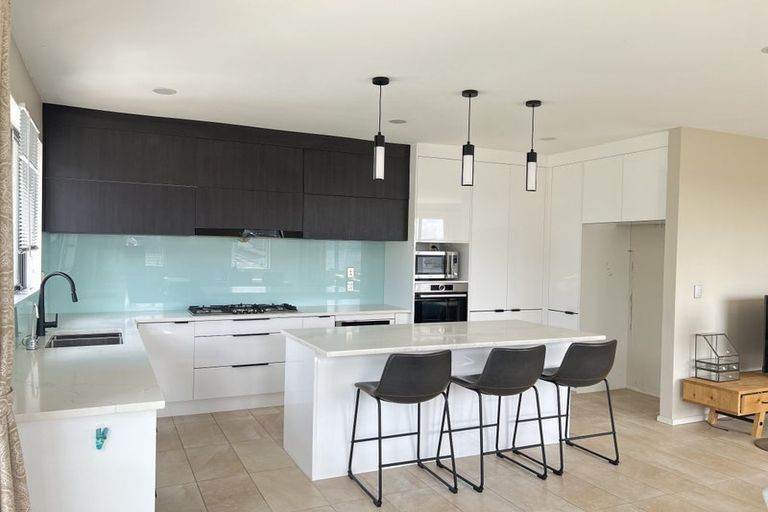 Photo of property in 36 Bur Oak Terrace, Schnapper Rock, Auckland, 0632