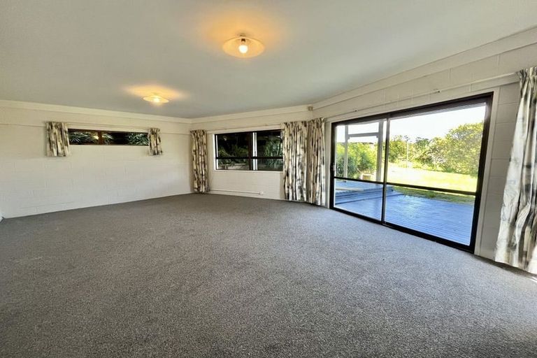 Photo of property in 34 Telstar Place, Beach Haven, Auckland, 0626