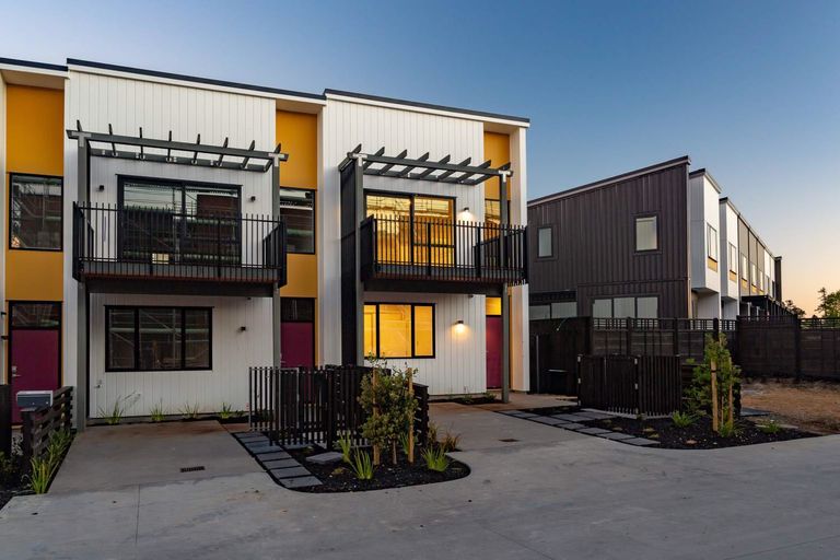 Photo of property in 5 Piko Lane, Hobsonville, Auckland, 0616