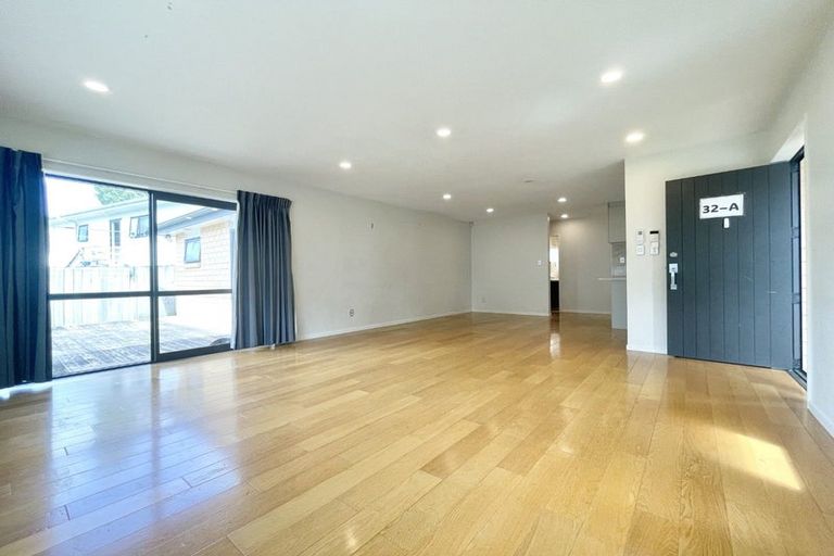 Photo of property in 32a Kelman Road, Kelston, Auckland, 0602