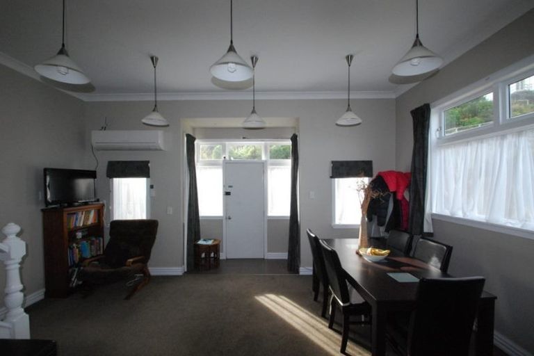 Photo of property in 70 Salford Street, Newlands, Wellington, 6037