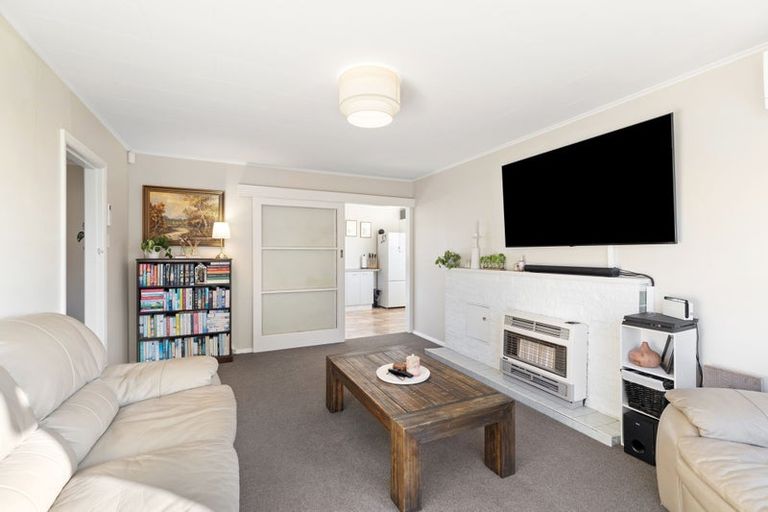 Photo of property in 15 Sinclair Avenue, Highbury, Palmerston North, 4412
