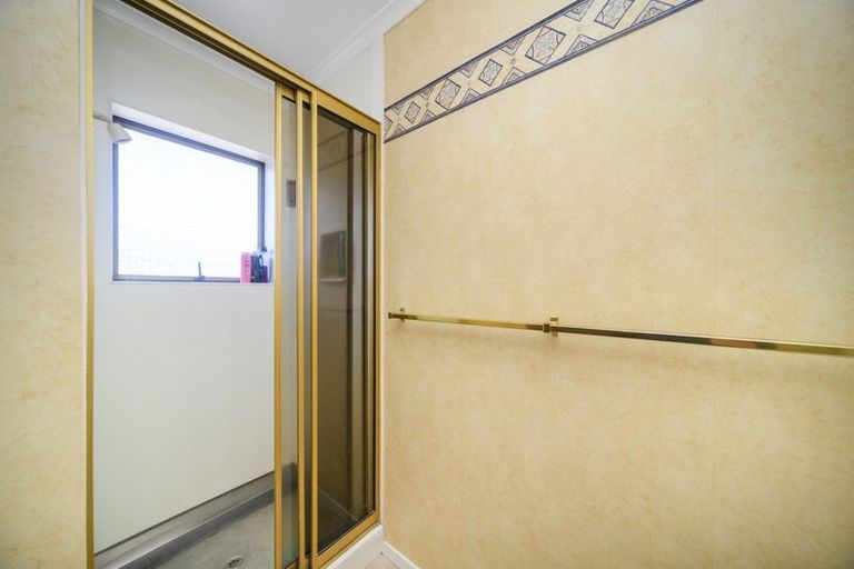 Photo of property in 8 Grange Place, Milson, Palmerston North, 4414