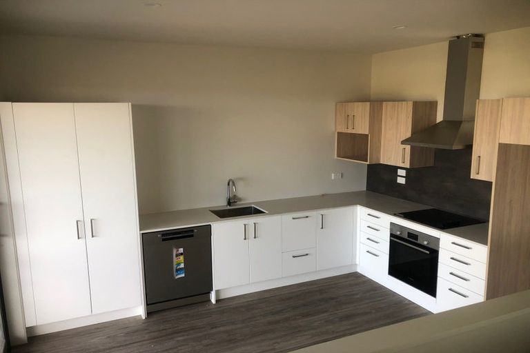 Photo of property in 32 Streamview Way, Long Bay, 0792