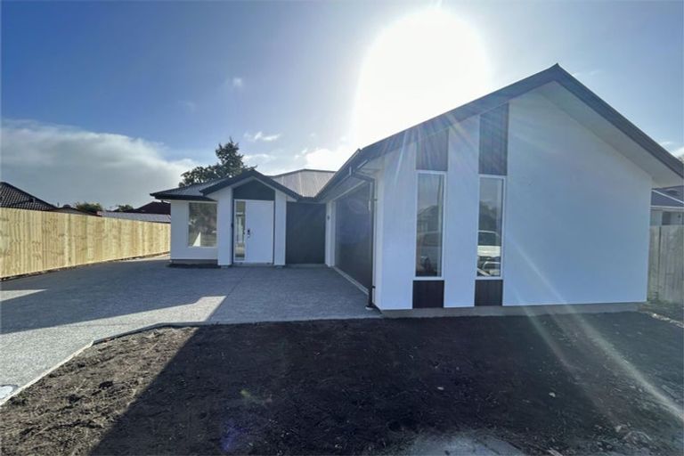 Photo of property in 28a Hooker Avenue, Bryndwr, Christchurch, 8053