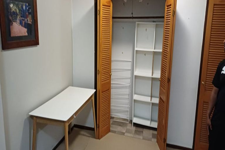 Photo of property in 37 Dominica Crescent, Grenada Village, Wellington, 6037