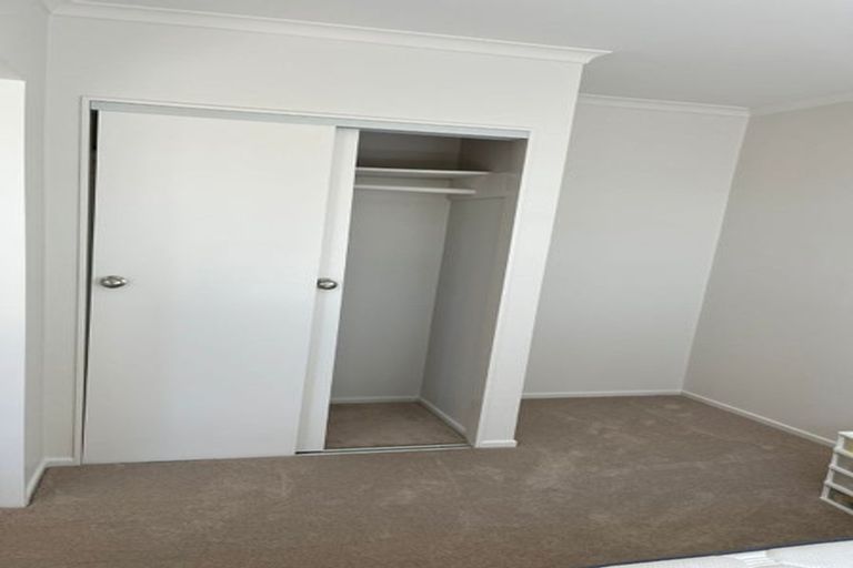 Photo of property in 1/51 Rothesay Bay Road, Rothesay Bay, Auckland, 0630