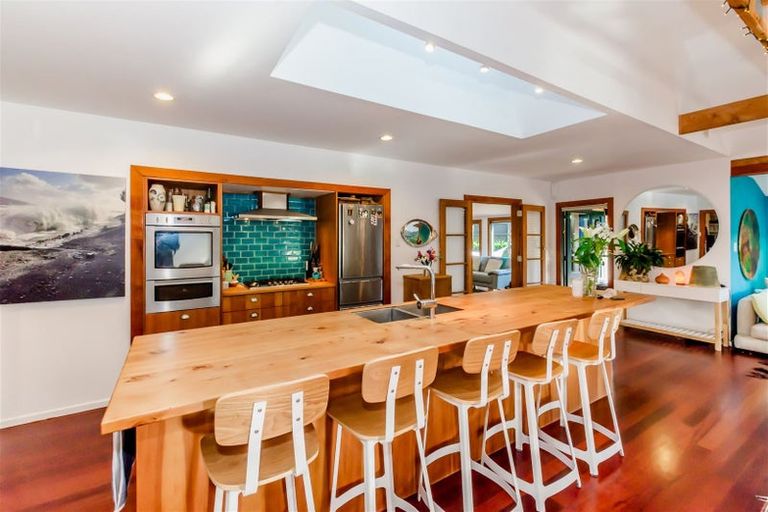 Photo of property in 48 Margaret Road, Raumati Beach, Paraparaumu, 5032