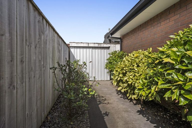 Photo of property in 9 Huetu Place, Bell Block, New Plymouth, 4312