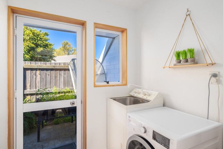 Photo of property in 2/48 Staveley Street, Avonhead, Christchurch, 8042