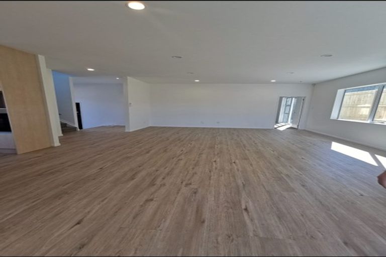 Photo of property in 1 Justin Place, Te Atatu Peninsula, Auckland, 0610