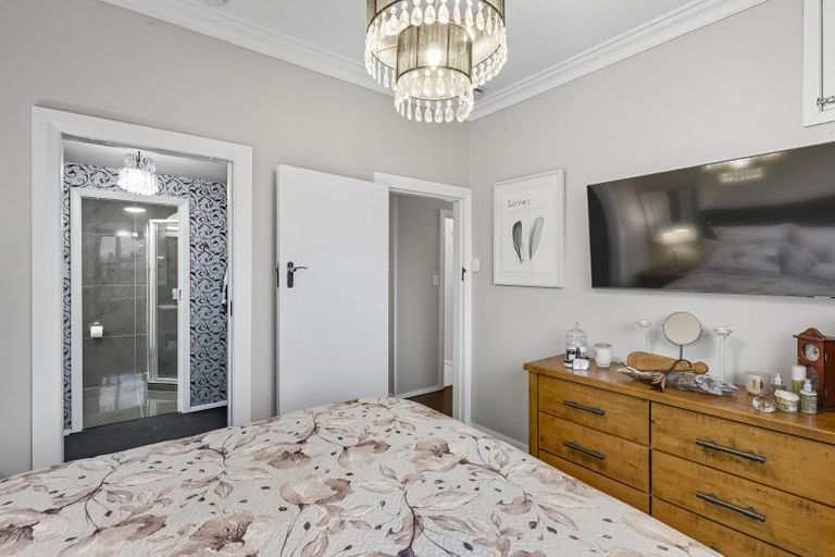 Photo of property in 127 Winchester Street, Levin, 5510