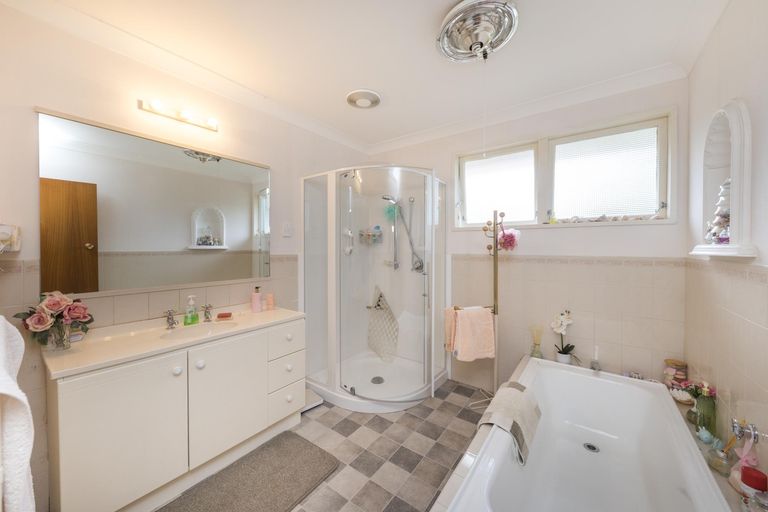 Photo of property in 402 Albert Street, Hokowhitu, Palmerston North, 4410