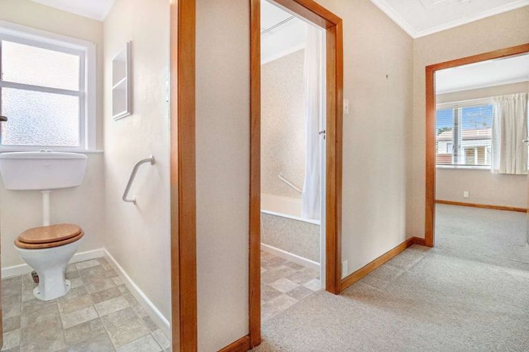 Photo of property in 10 Burns Street, Tawhero, Whanganui, 4501