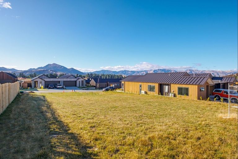 Photo of property in 47 Mount Nicholas Avenue, Wanaka, 9305