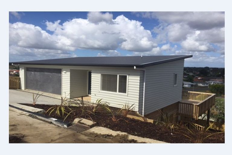Photo of property in 165 Keri Vista Rise, Papakura, 2110