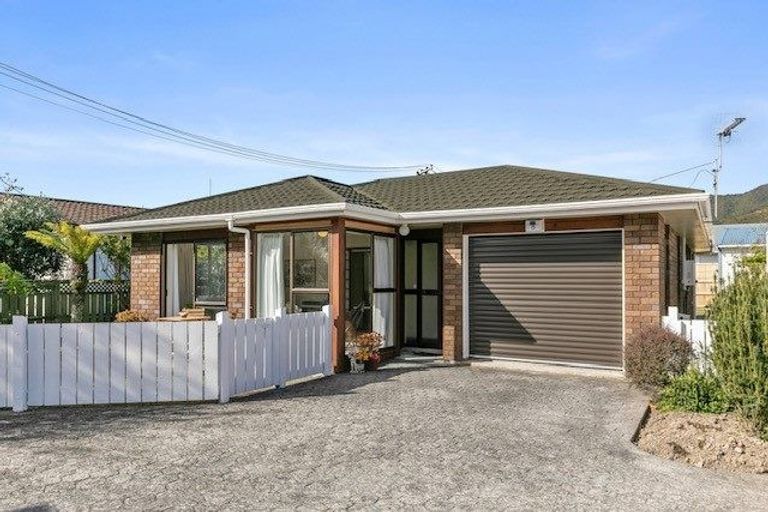 Photo of property in 29a Hardy Street, Waterloo, Lower Hutt, 5011