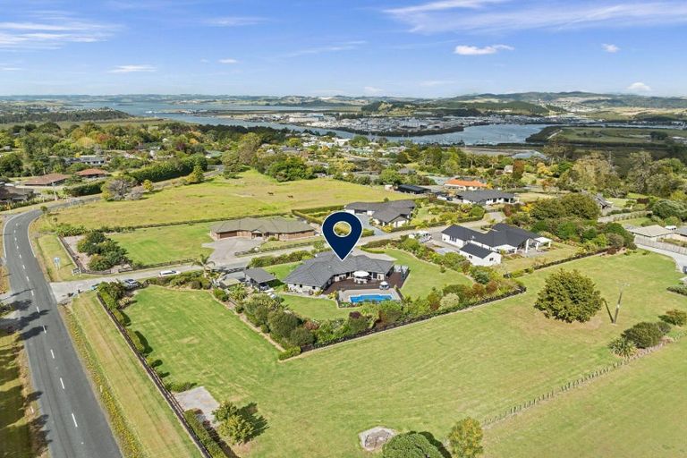 Photo of property in 6 Summerfield Way, Parahaki, Whangarei, 0112